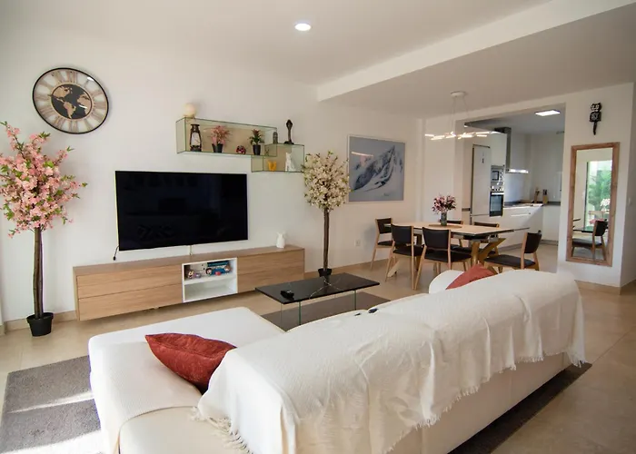 Casa Playa Fontanilla * كونيل ذي لا فرونتيرا